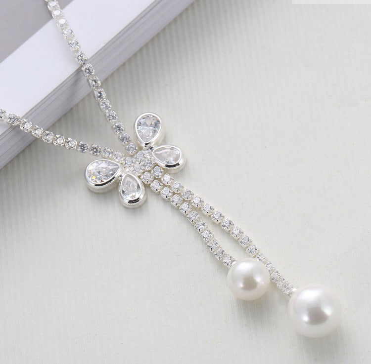 Butterfly Crystal And Pearl Necklace Set