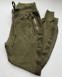 ultimate jogger in olive 